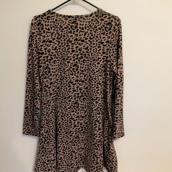 Pink and black animal print dress, medium, with pockets - Picture 3 of 5